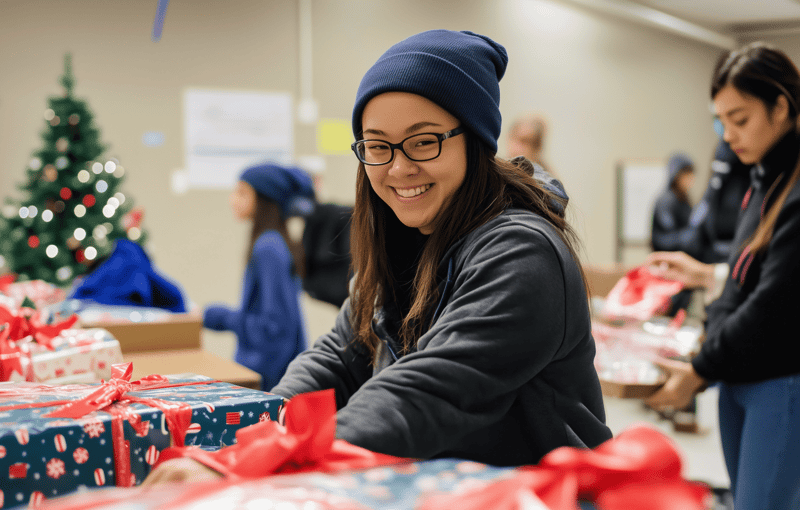 7 ways to support others through holiday volunteering - cover-min